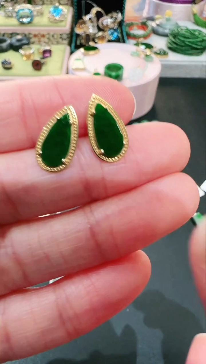 【闪购商品】翡翠颈饰18K金镶嵌耳饰