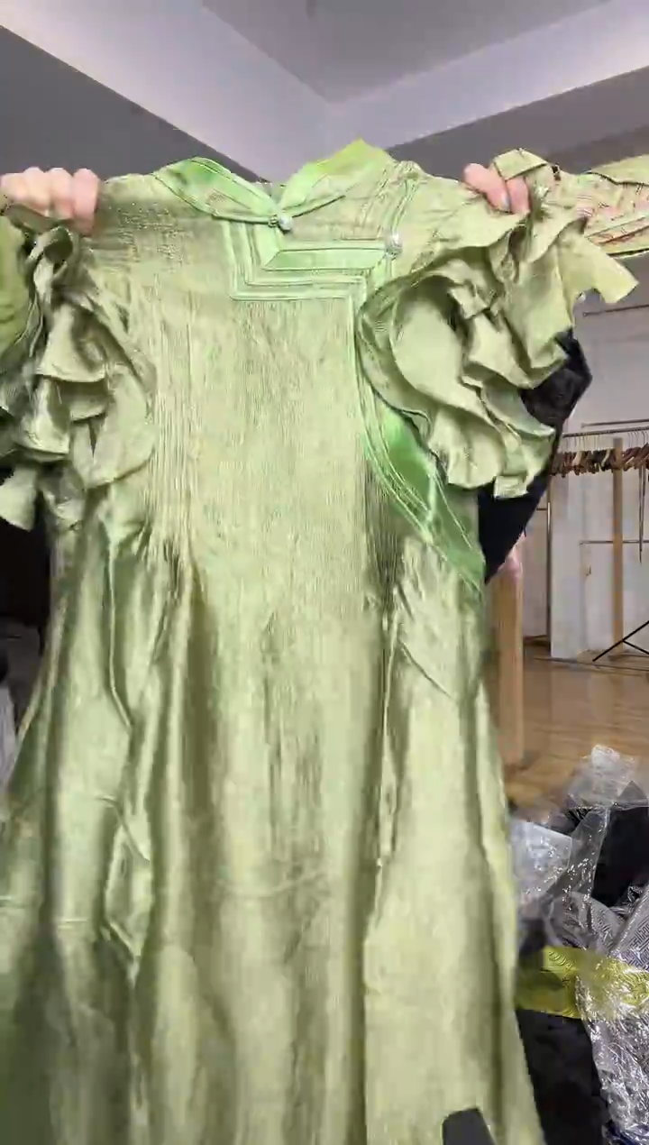 连衣裙       XL码      120-130斤