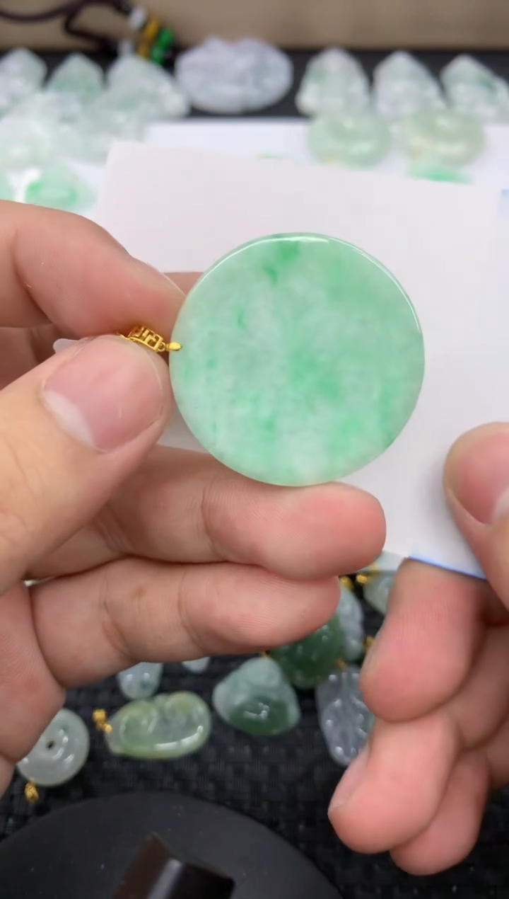 【闪购商品】翡翠颈饰18K金镶嵌11111111111