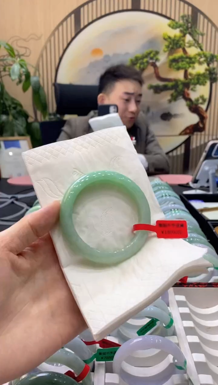 【闪购商品】翡翠手镯未镶嵌00002406