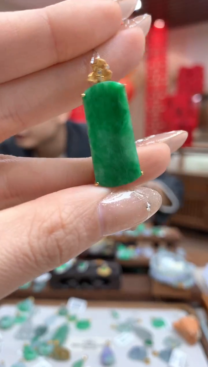 【闪购商品】翡翠吊坠(不含链)18K金镶嵌无事牌