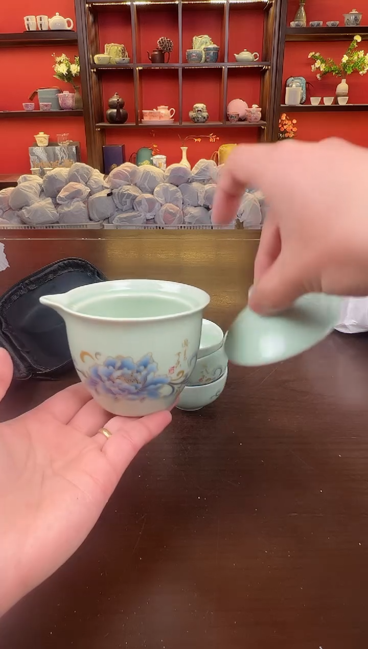 【闪购商品】青瓷牡丹111111111111111
