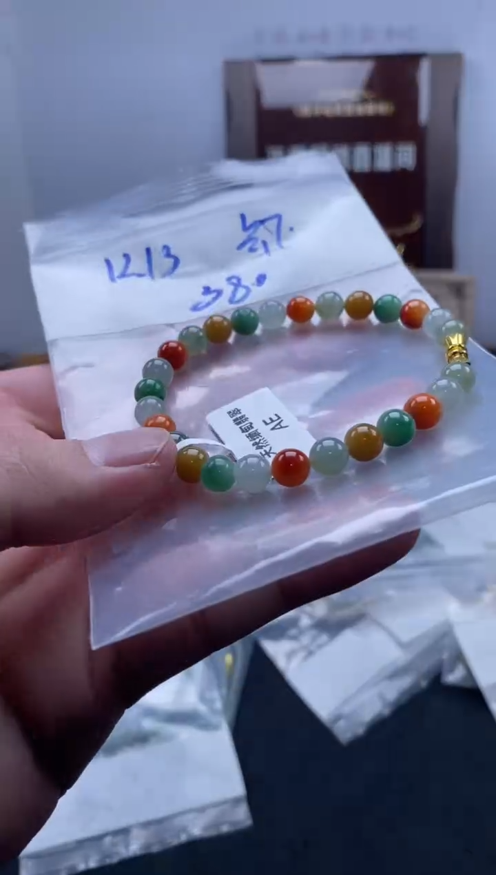颈饰未镶嵌翡翠天然翡翠珠子