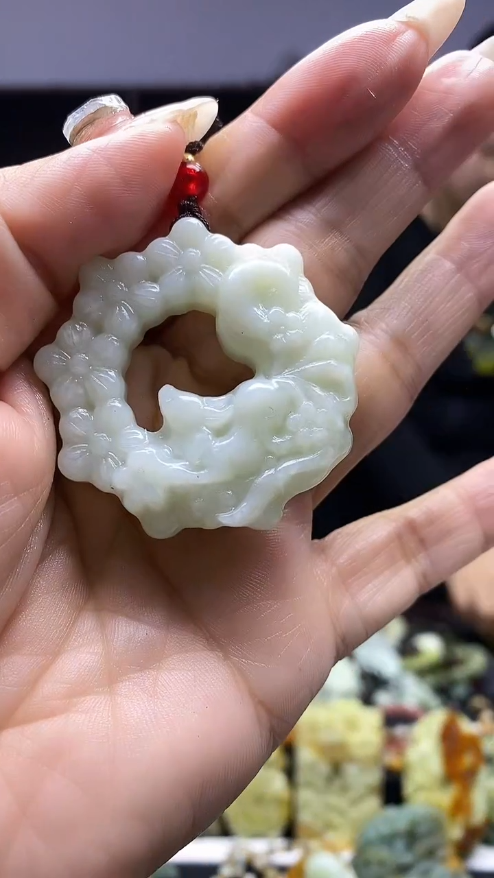 未镶嵌岫玉挂件 