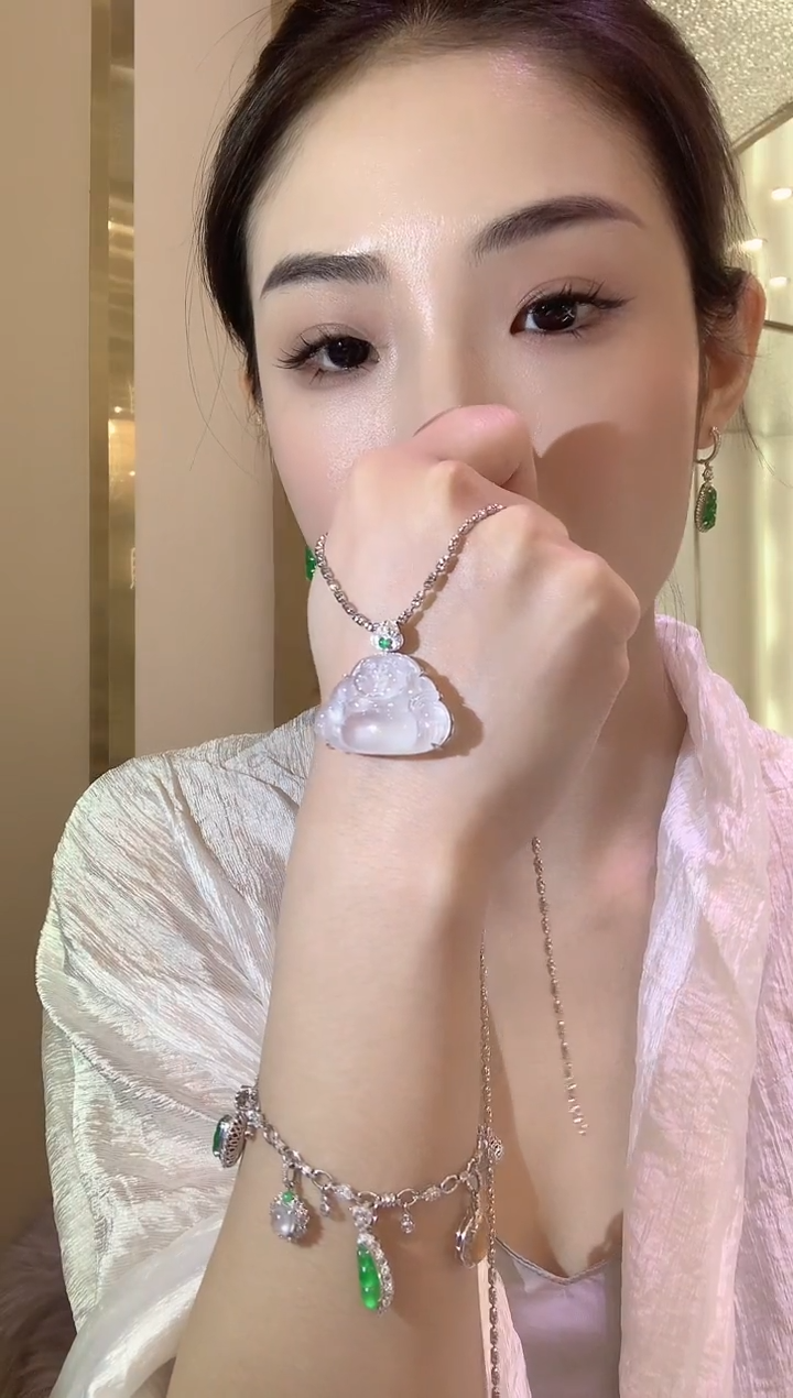 【闪购商品】翡翠吊坠(不含链)18K金镶嵌B39