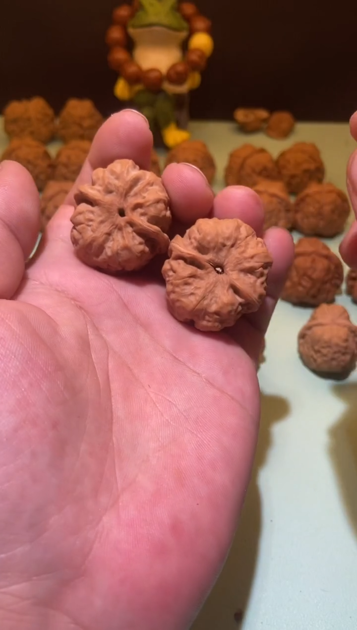 【闪购商品】文玩核桃吊坠山海核饰蛤蟆头35  326