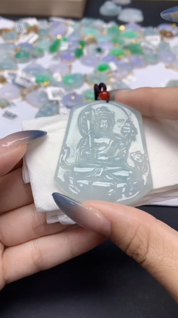 翡翠未镶嵌颈饰天然a货翡翠