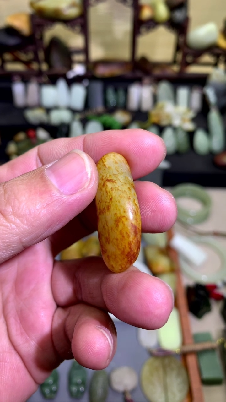【闪购商品】和田玉颈饰未镶嵌红皮籽