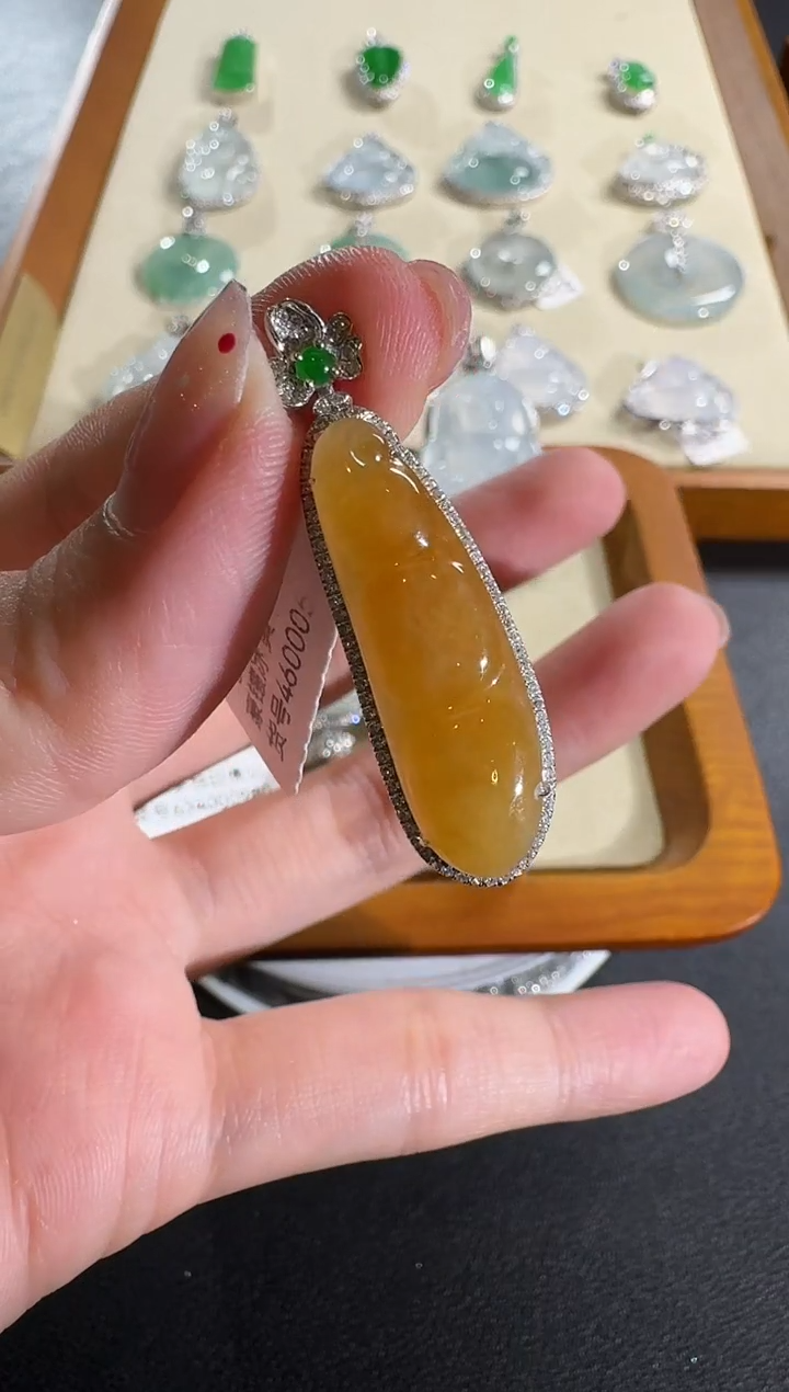 【闪购商品】翡翠吊坠(不含链)18K金镶嵌【源头工厂】钻石镶嵌