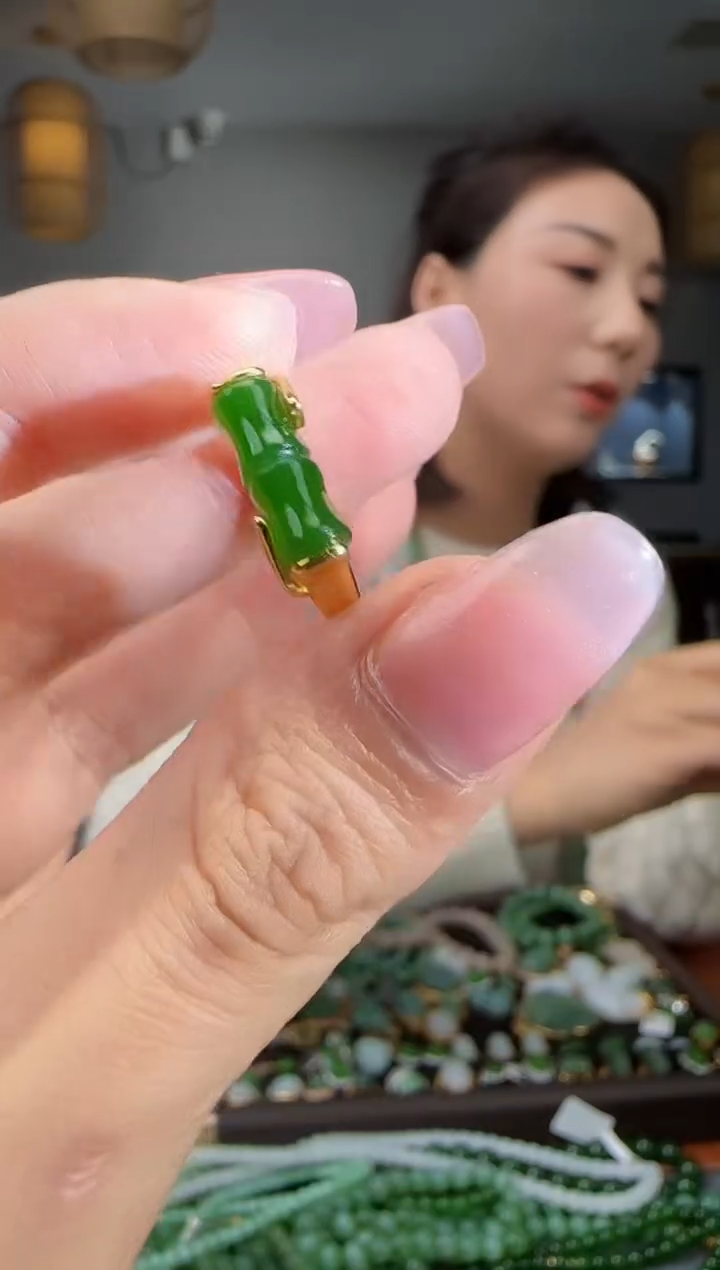 银S925镶嵌戒指和田玉1