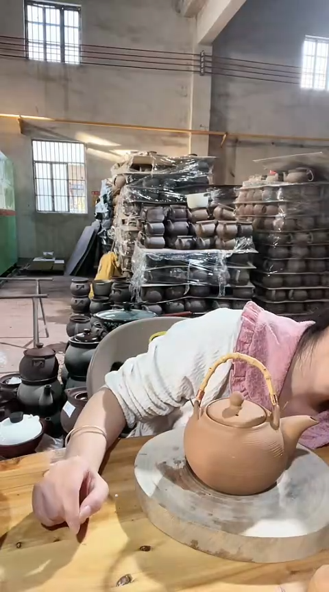 粗砂陶瓷瑕疵紫砂提梁壶