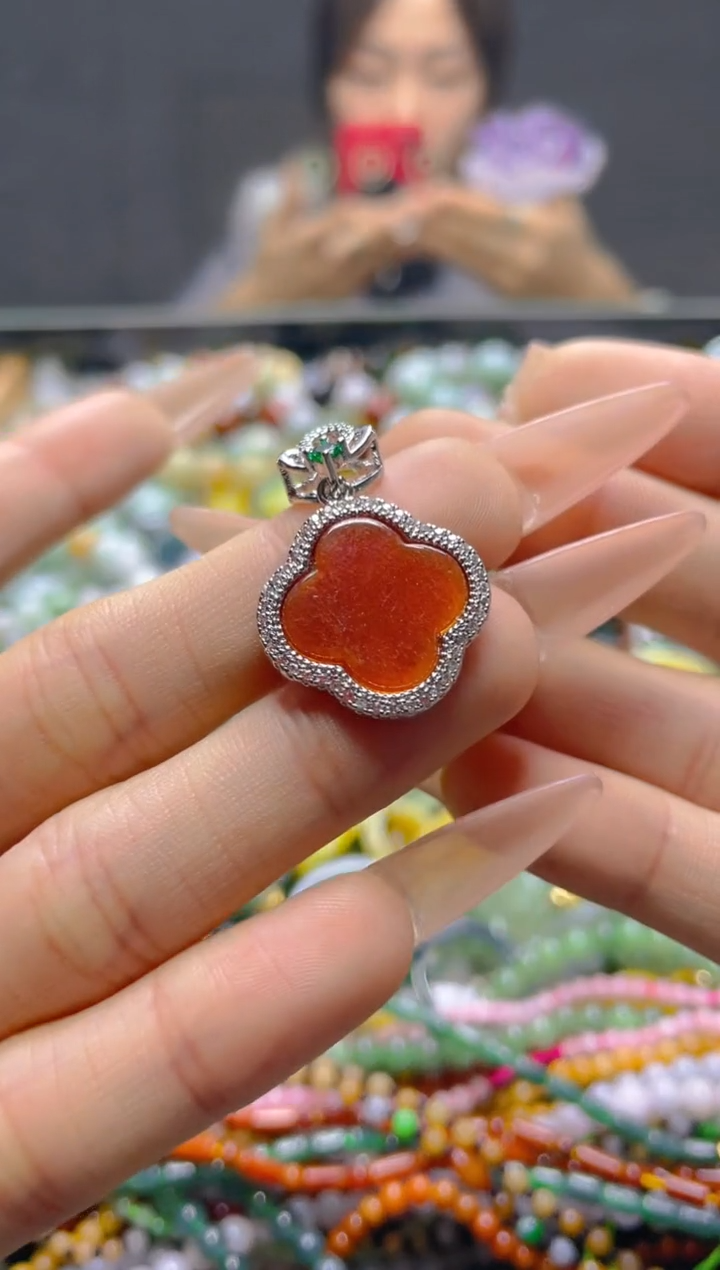 颈饰未镶嵌翡翠/N/翡翠A货，一件也是批发价