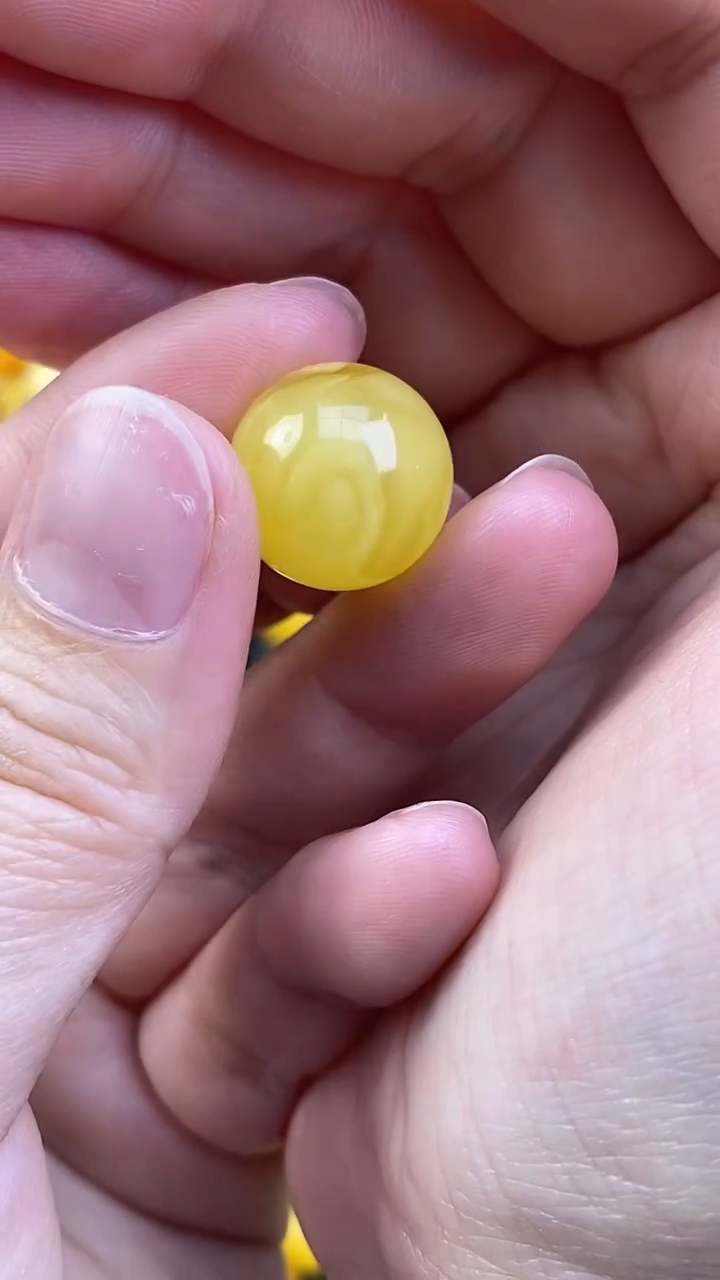 【闪购商品】琥珀裸石未镶嵌月.16