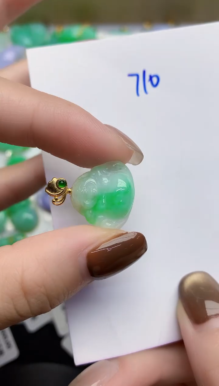 颈饰未镶嵌翡翠缅甸天然翡翠A货