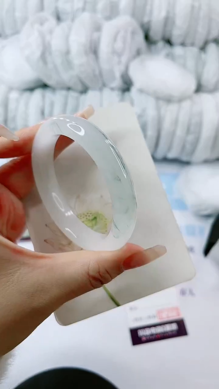 【闪购商品】石英质玉手镯未镶嵌0984862518-多样性发货