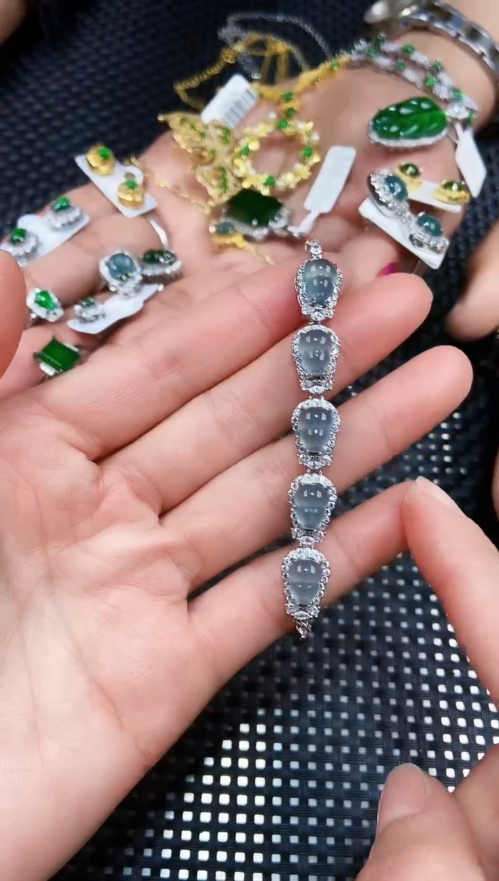 【闪购商品】翡翠手链未镶嵌111111111