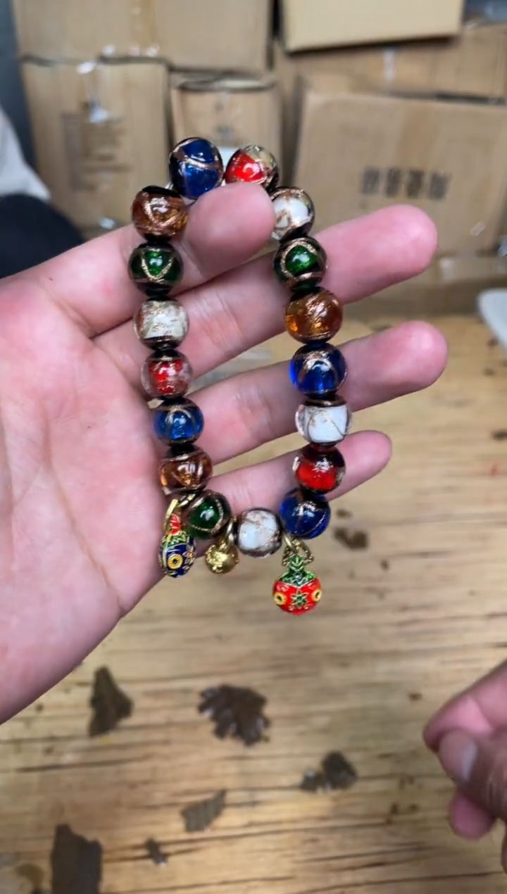 木质非金属捧月文创福利闪购商品无礼盒