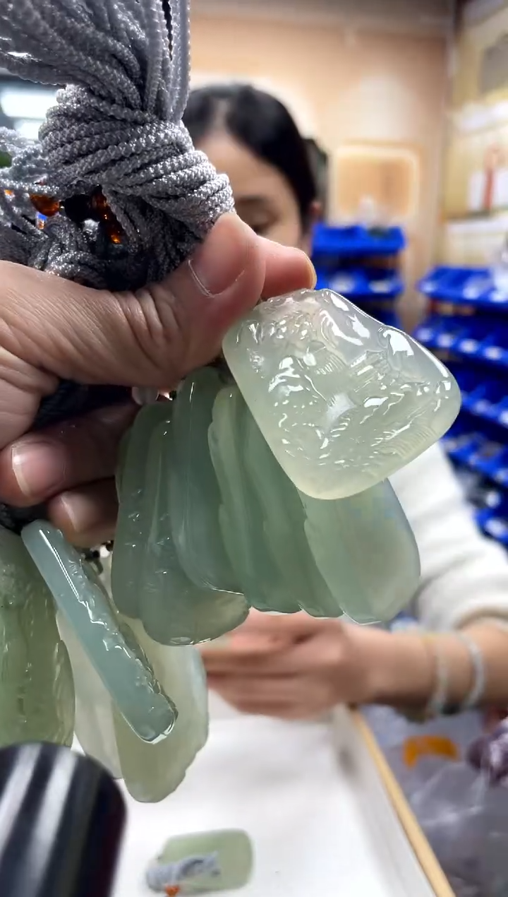 未镶嵌吊坠(赠链)玛瑙/玉髓山水牌 多样性发一