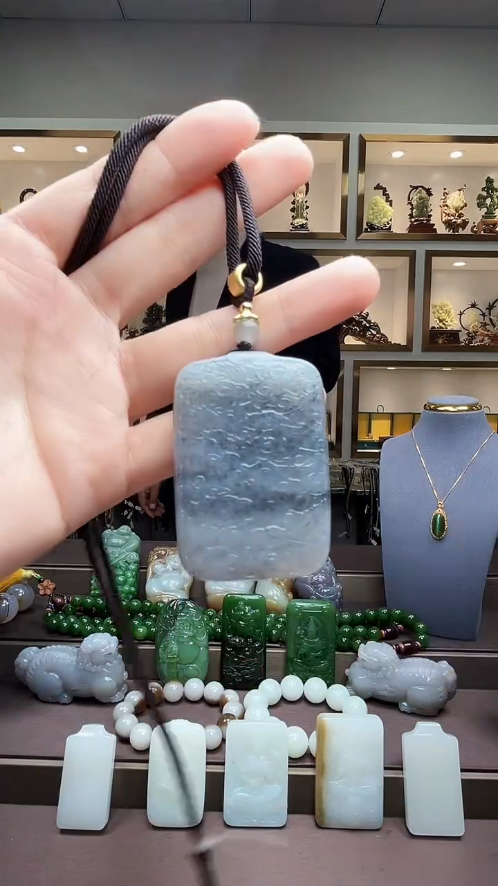 【闪购商品】和田玉颈饰未镶嵌苏