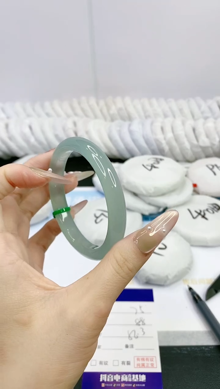 石英质玉手镯未镶嵌25X75-56