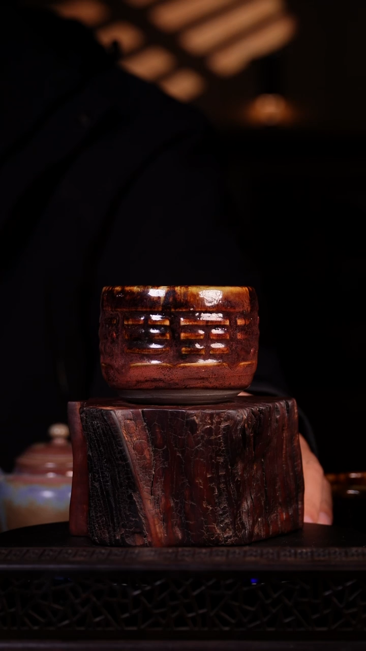 其他钧瓷钧窑瓷器无匣钵裸烧柴烧炭烧纯手工手刻八卦杯85*60mm