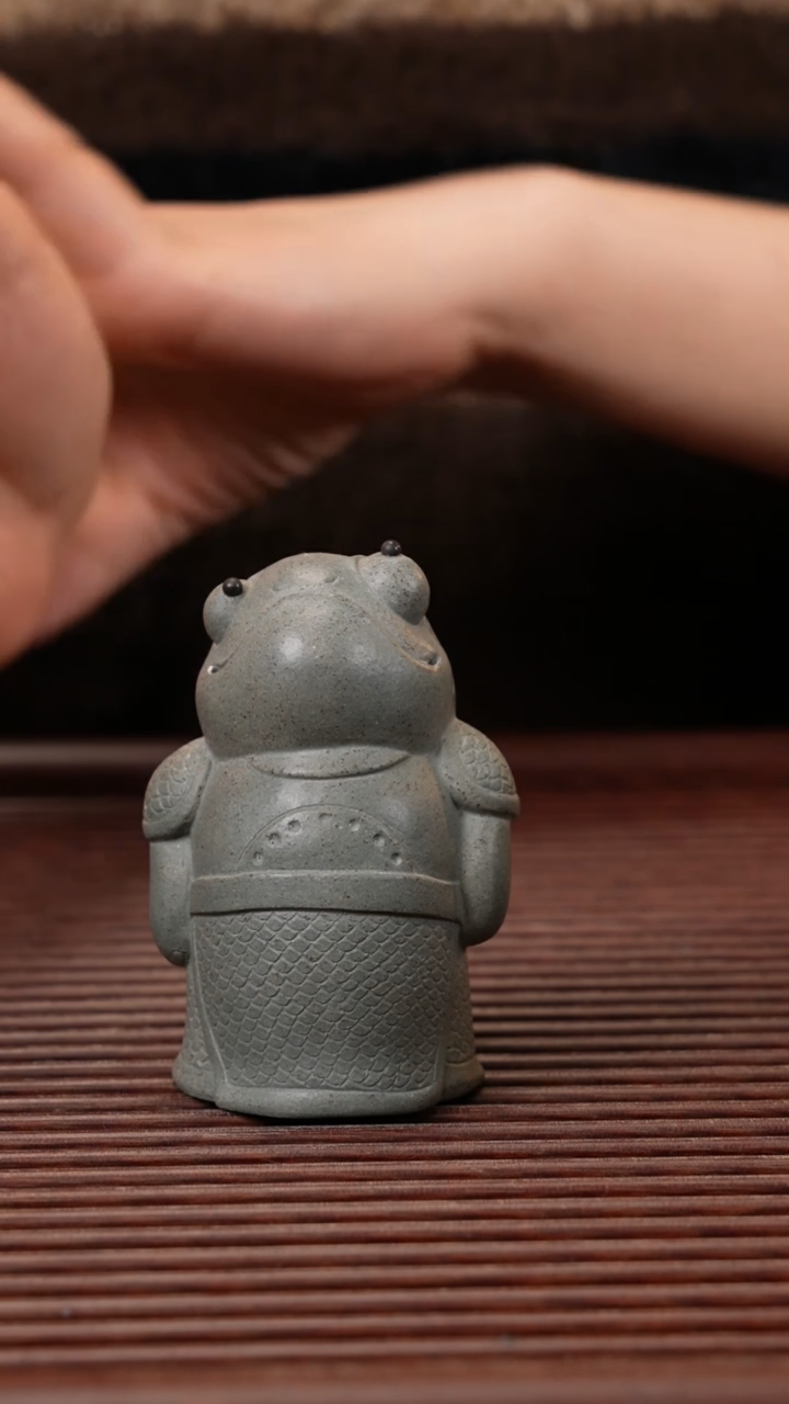 【闪购商品】紫砂茶宠小鱼妖，