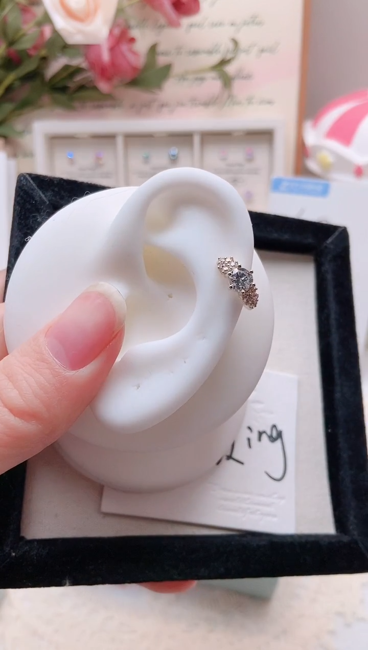 钛钢合金合成立方氧化锆耳畔星辰耳圈咖啡金|TS08一只