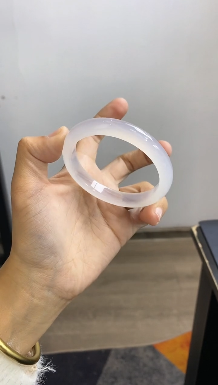 【闪购商品】玛瑙/玉髓手镯未镶嵌581