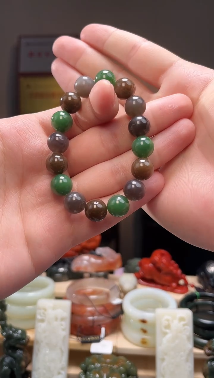 颈饰未镶嵌和田玉11+