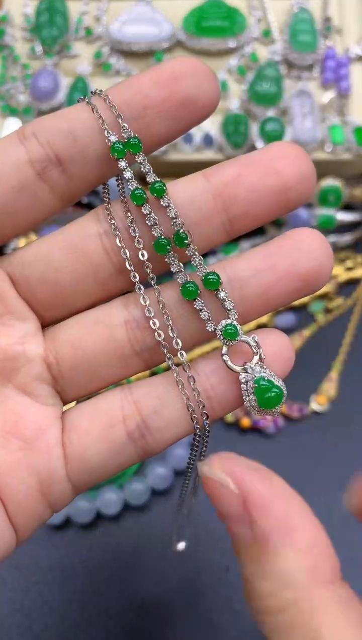 颈饰18K金镶嵌翡翠316-中国好珍宝