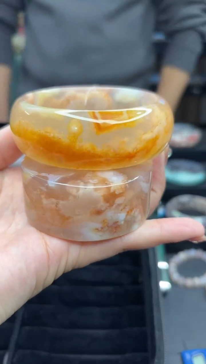 【闪购商品】石英质玉手镯未镶嵌668（64圈赠送镯心）