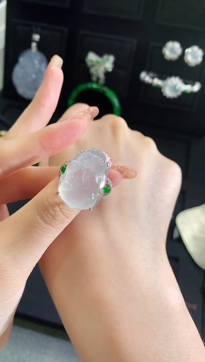 【闪购商品】翡翠戒指18K金镶嵌手饰