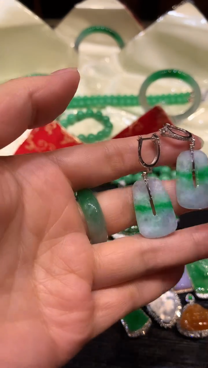 【闪购商品】翡翠耳饰18K金镶嵌耳饰