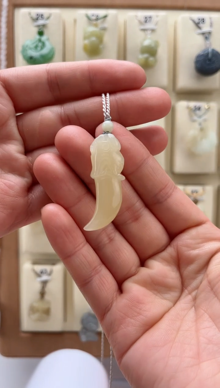 【闪购商品】和田玉（糖玉）吊坠(赠链)未镶嵌龙牙吊坠