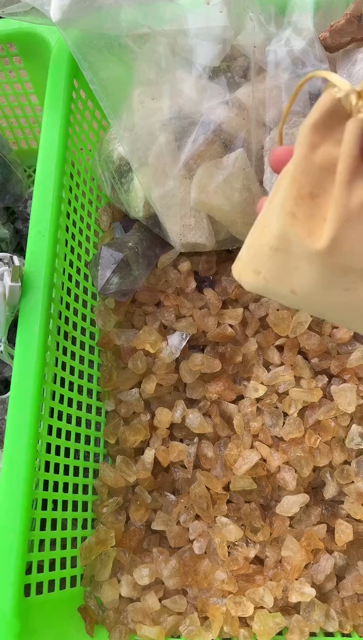 【闪购商品】水晶摆件未镶嵌黄水晶碎石 200g