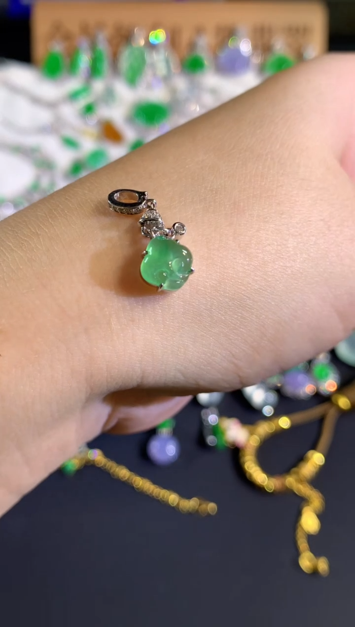 吊坠(不含链)18K金镶嵌翡翠A199|1980