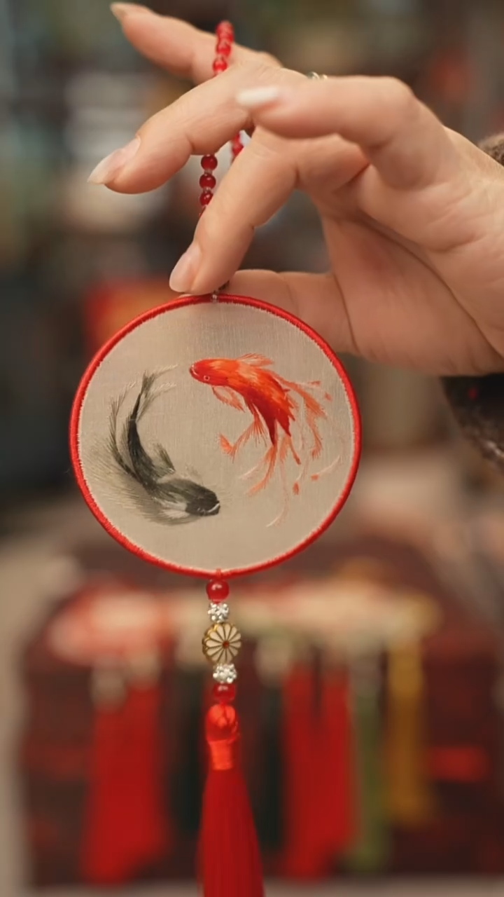 扇子绣花吊坠非遗
