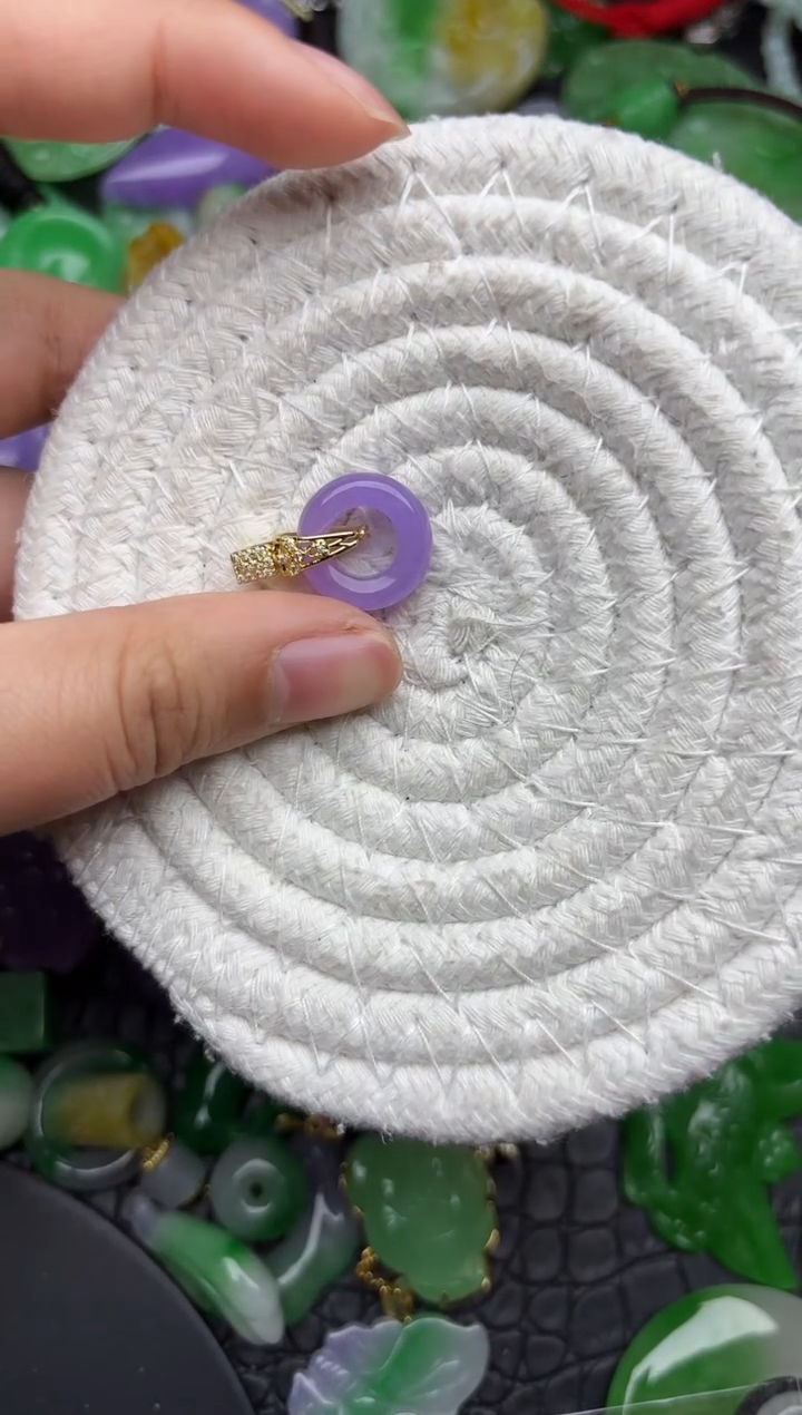 颈饰未镶嵌翡翠缅甸翡翠吊坠