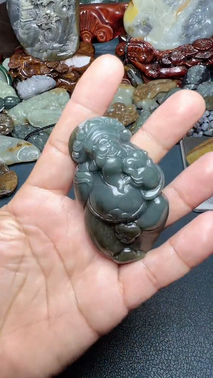 和田玉未镶嵌把件-