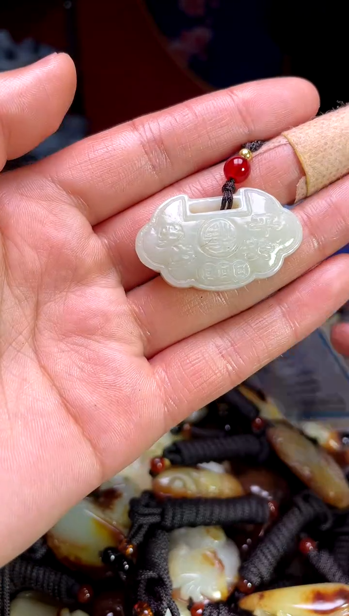 【闪购商品】和田玉颈饰未镶嵌1