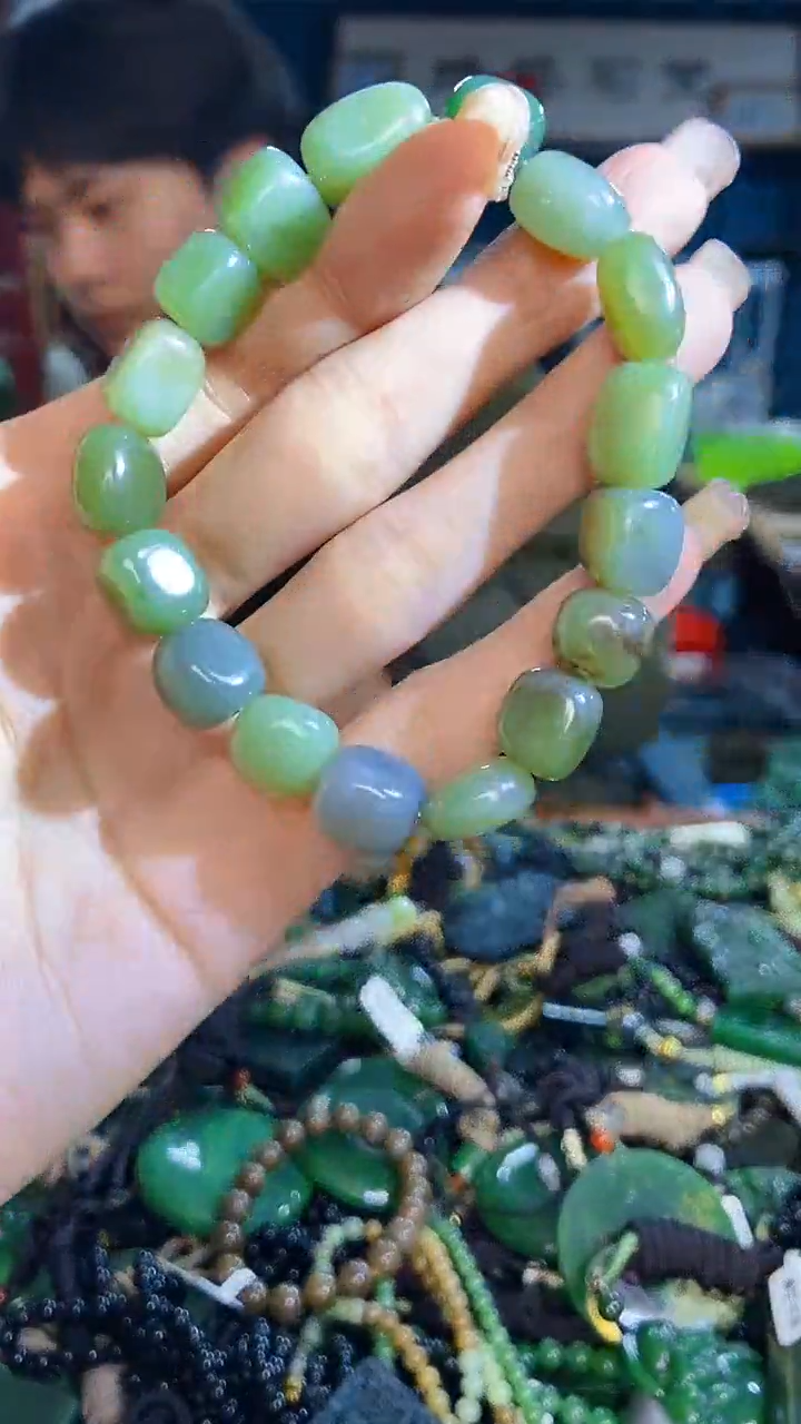 未镶嵌和田玉挂件1