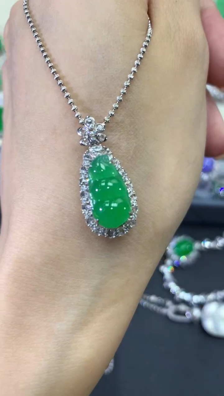 【闪购商品】翡翠18K金镶嵌吊坠(不含链) w68       