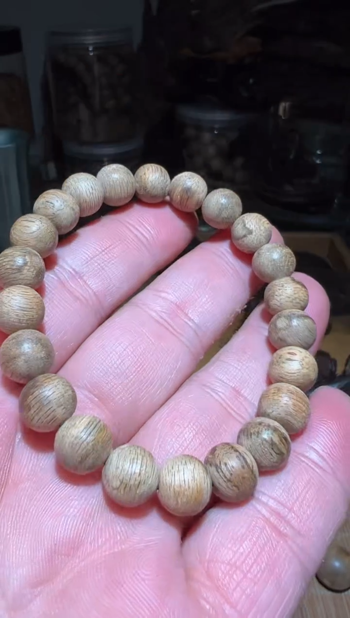 【闪购商品】沉香手串马泥涝0.9，   4.6克