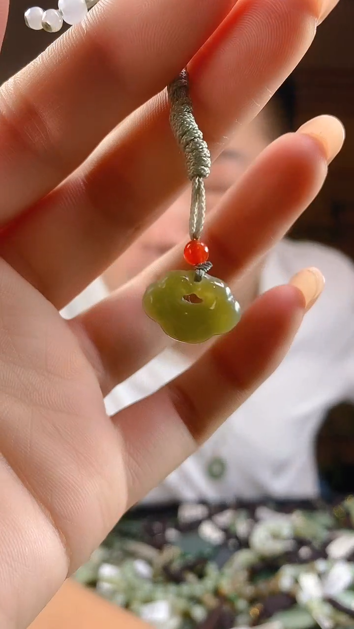 和田玉未镶嵌颈饰多样性发货，拍一发一