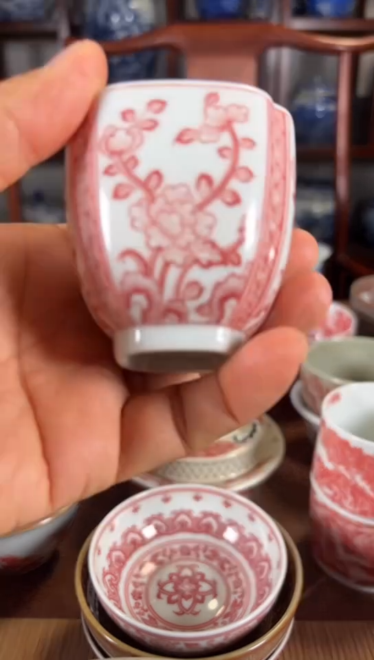 柴窑釉里红四方花卉纹杯杯