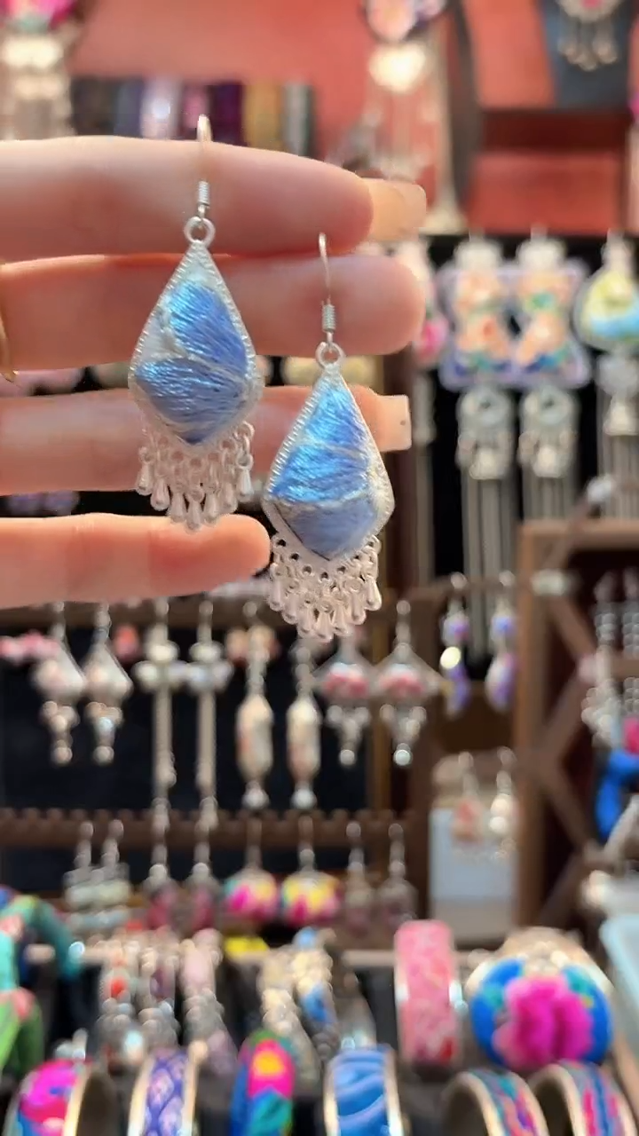 织绣 云织谣民族风精美饰品   754