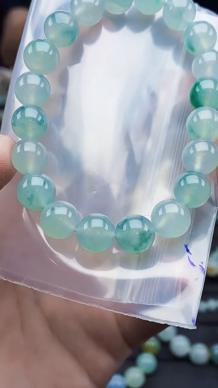 未镶嵌定制翡翠相****?毛货需精细抛光拍一发一（多样性发货）