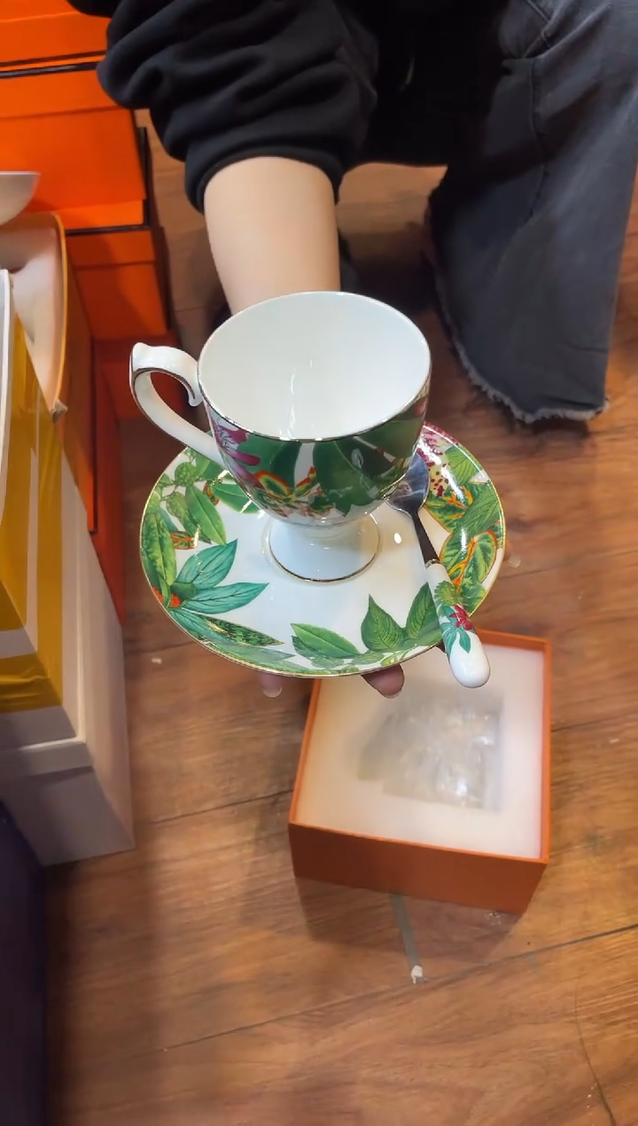 杯鸿辉家品牌瓷器，京东包邮！