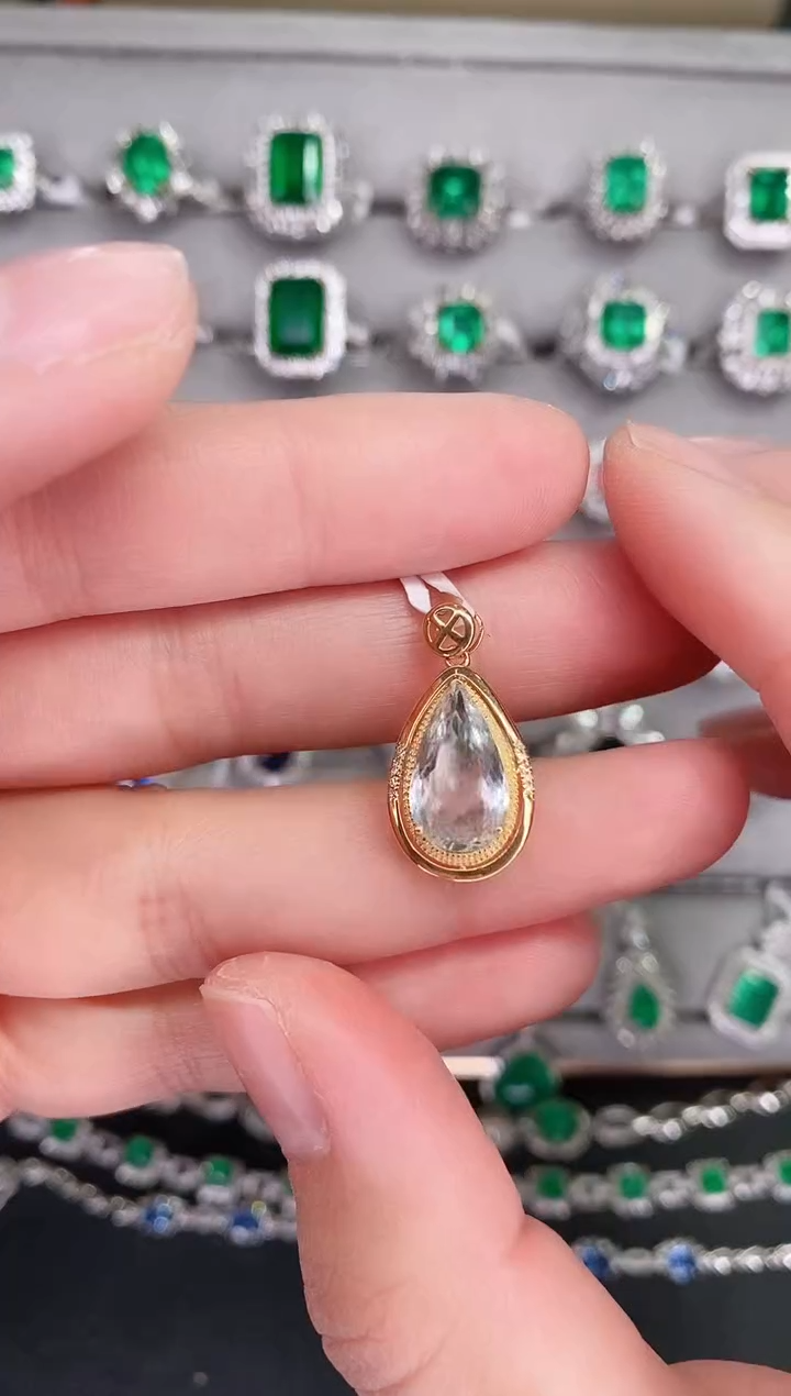 【闪购商品】海蓝宝石吊坠(不含链)18K金镶嵌3克拉