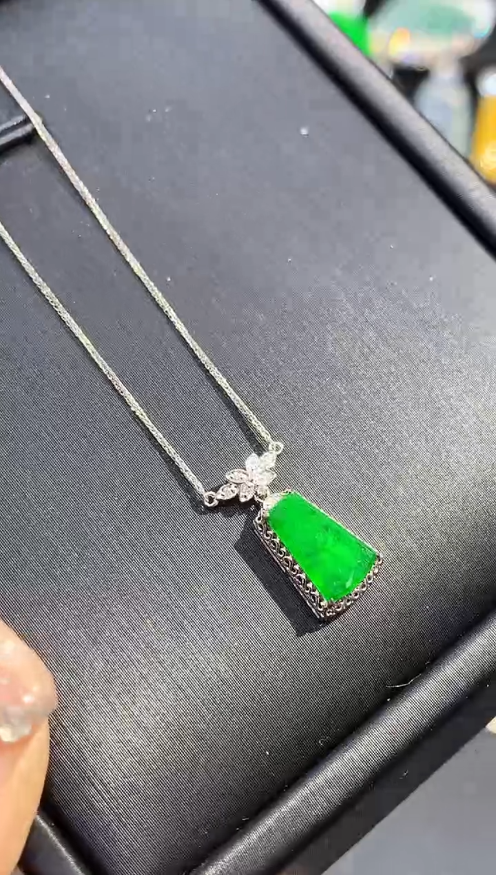 套链18K金镶嵌翡翠X2281多样性发其一
